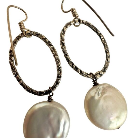 Sterling silver mother of pearl drop earrings - Picture 6 of 10